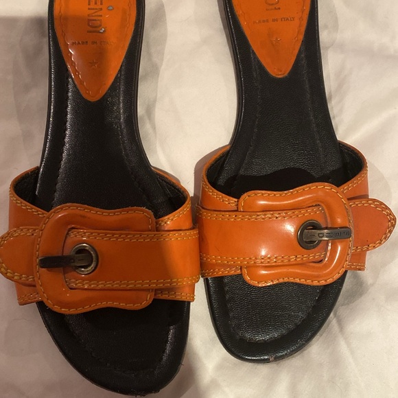 Fendi sandals authenticated size 6 in good condition beautiful color - Picture 5 of 10